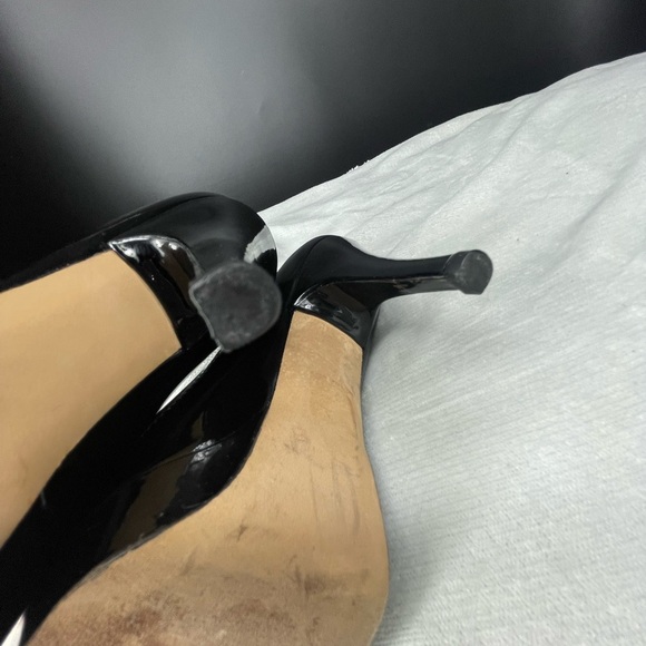 Stuart Weitzman Women’s 5.5 Black Peep-Toe Heels Patent Leather Made In Spain - Picture 8 of 8